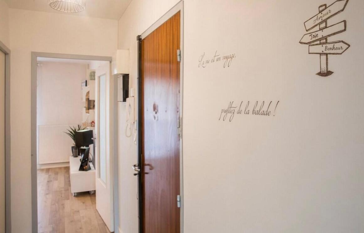 Charmant Appartement T1 Mâcon Zewnętrze zdjęcie